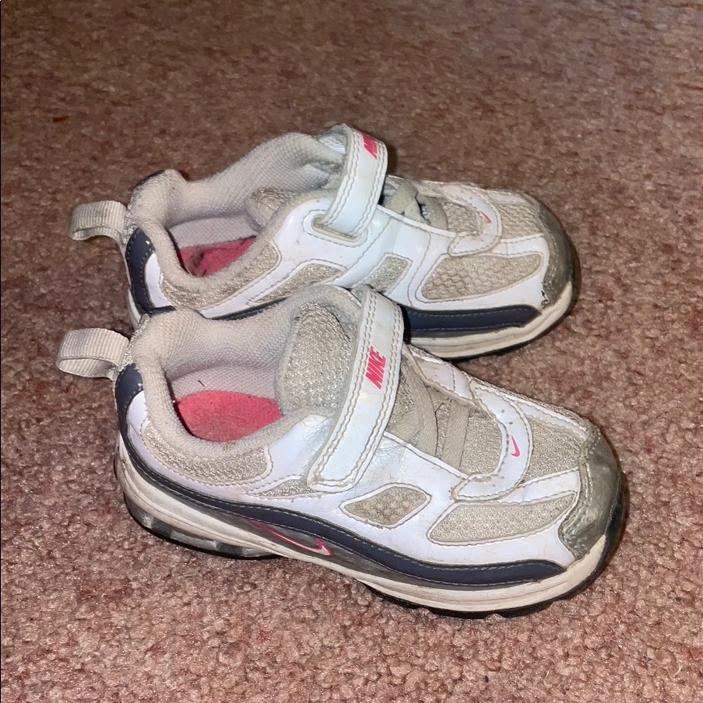 Nike White and Pink Sneakers with Velcro Closure